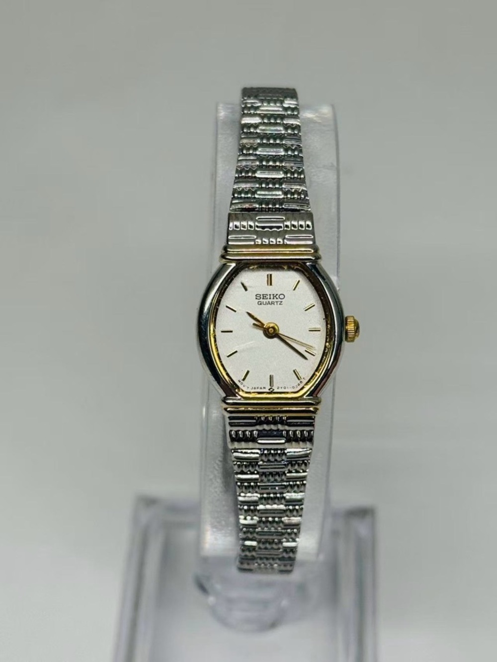 Vintage Seiko Ladies Watch Two Tone Small Dress 16mm Japan New Battery Runs